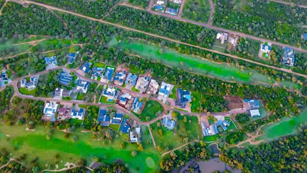 1 434 m² Land