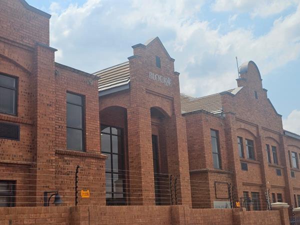 120  m² Commercial space