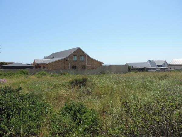 1 144 m² Land