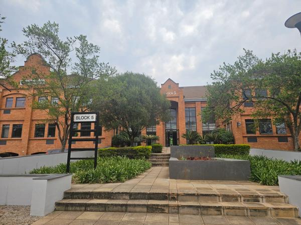 121  m² Commercial space