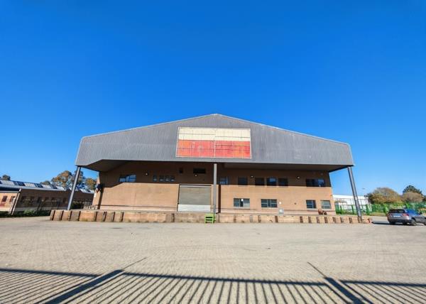 2 500  m² Industrial space