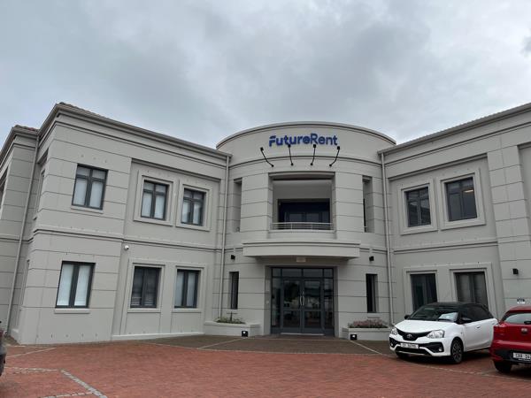 236  m² Commercial space