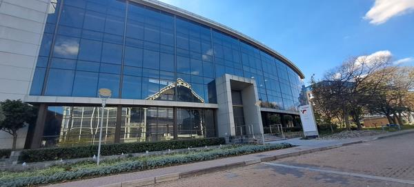 1 152  m² Commercial space