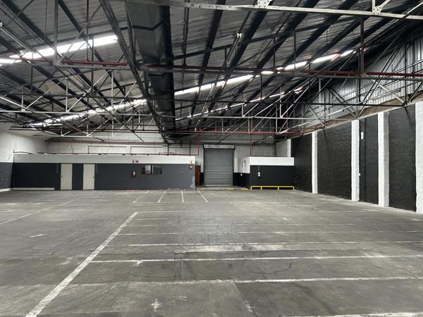 898  m² Industrial space