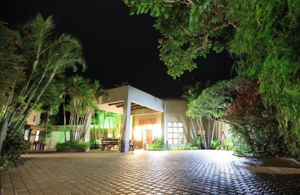 912 m² Commercial space