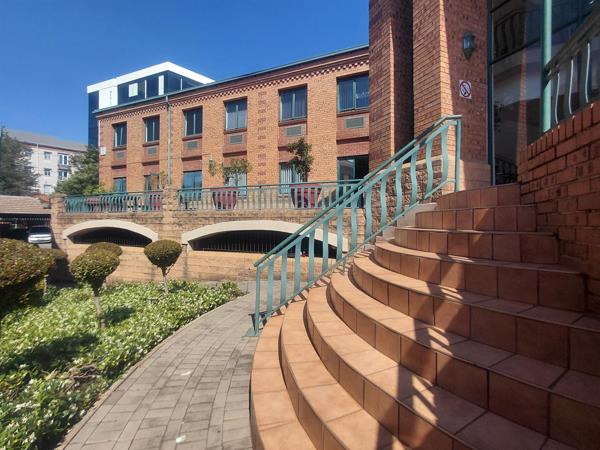 283  m² Office Space