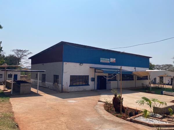 210  m² Commercial space