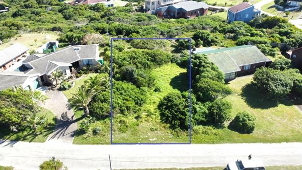 750 m² Land