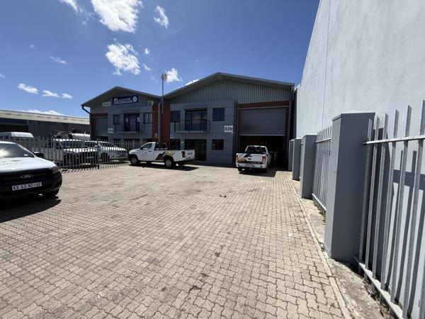 370  m² Industrial space