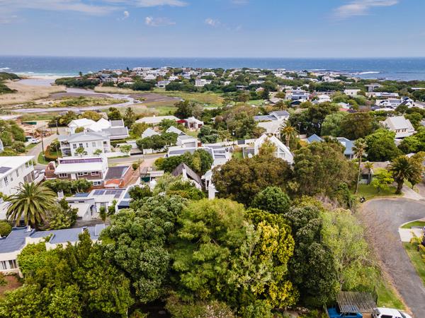 949 m² Land