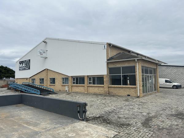 1 800  m² Industrial space