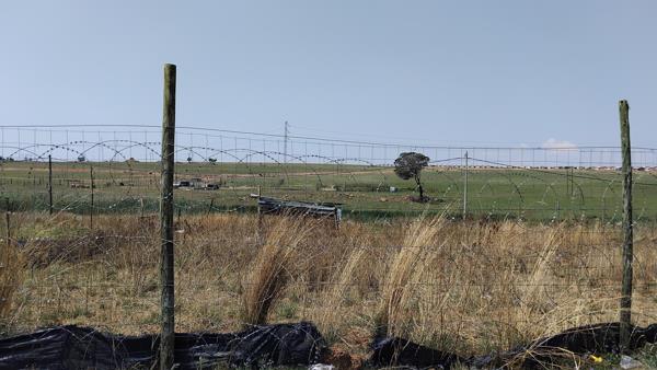 1 483 m² Land