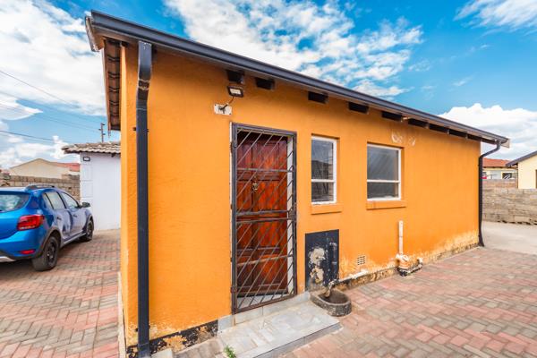 2 Bedroom House