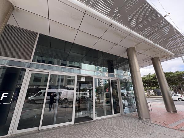 1 038 m² Commercial space