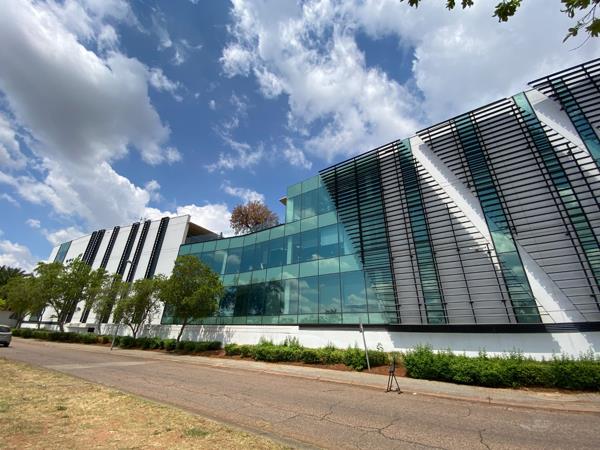 802  m² Office Space