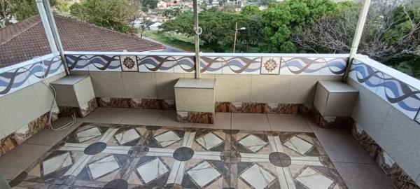 165  m² Commercial space