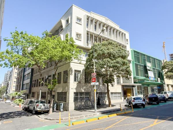 286  m² Retail Space