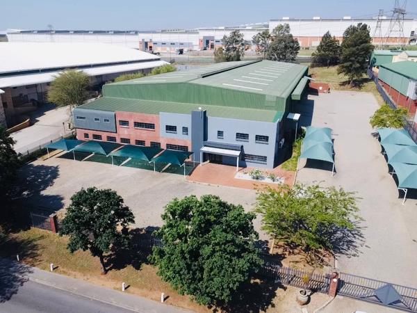 3 645  m² Industrial space