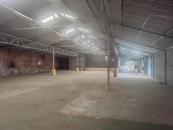 1 000  m² Commercial space