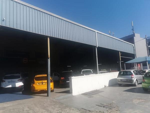 2 000  m² Industrial space