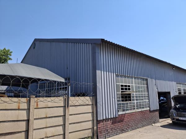 512  m² Industrial space