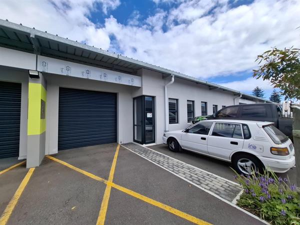 99  m² Commercial space