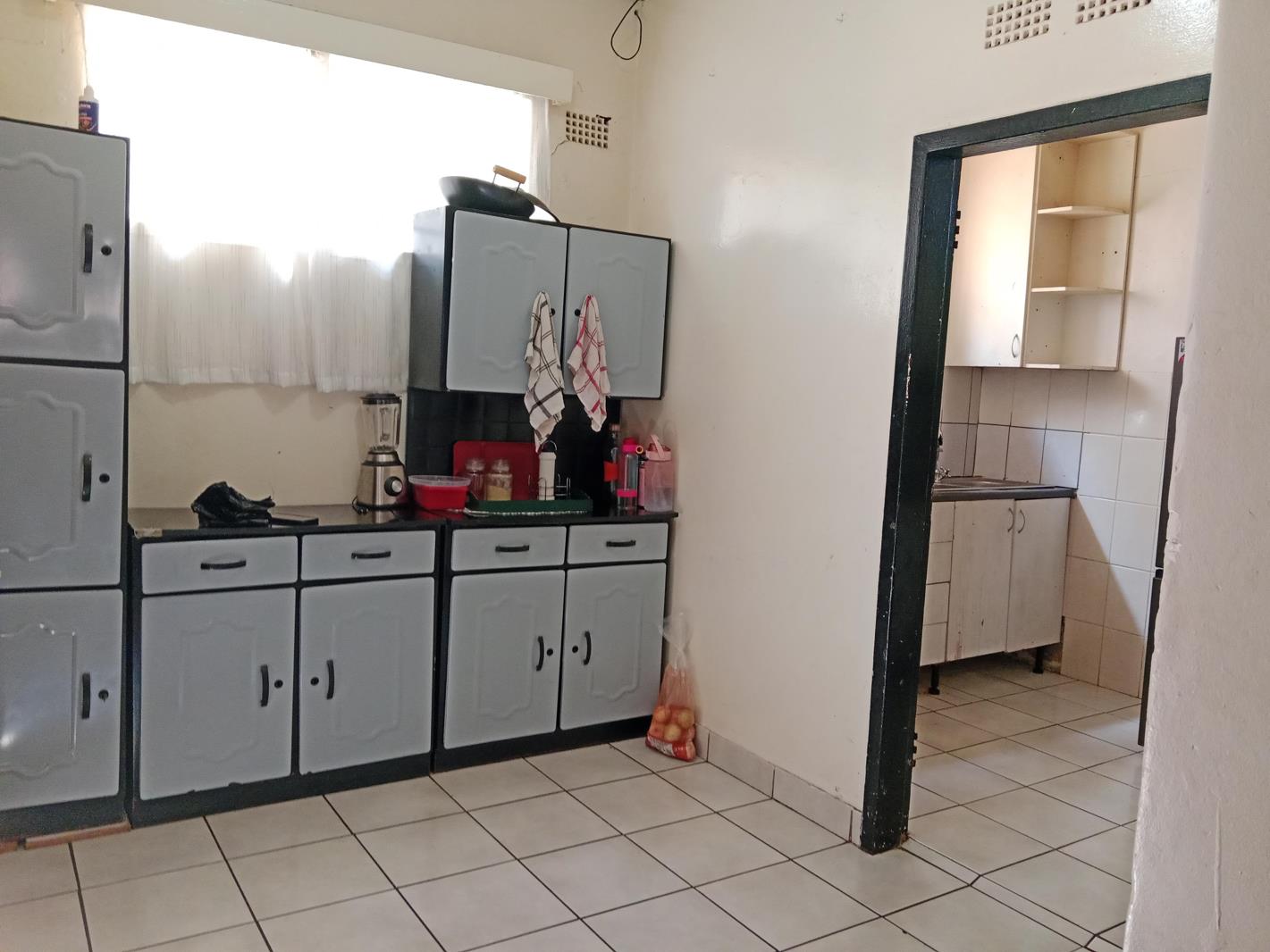 Apartment in Johannesburg, Towerby - View 5