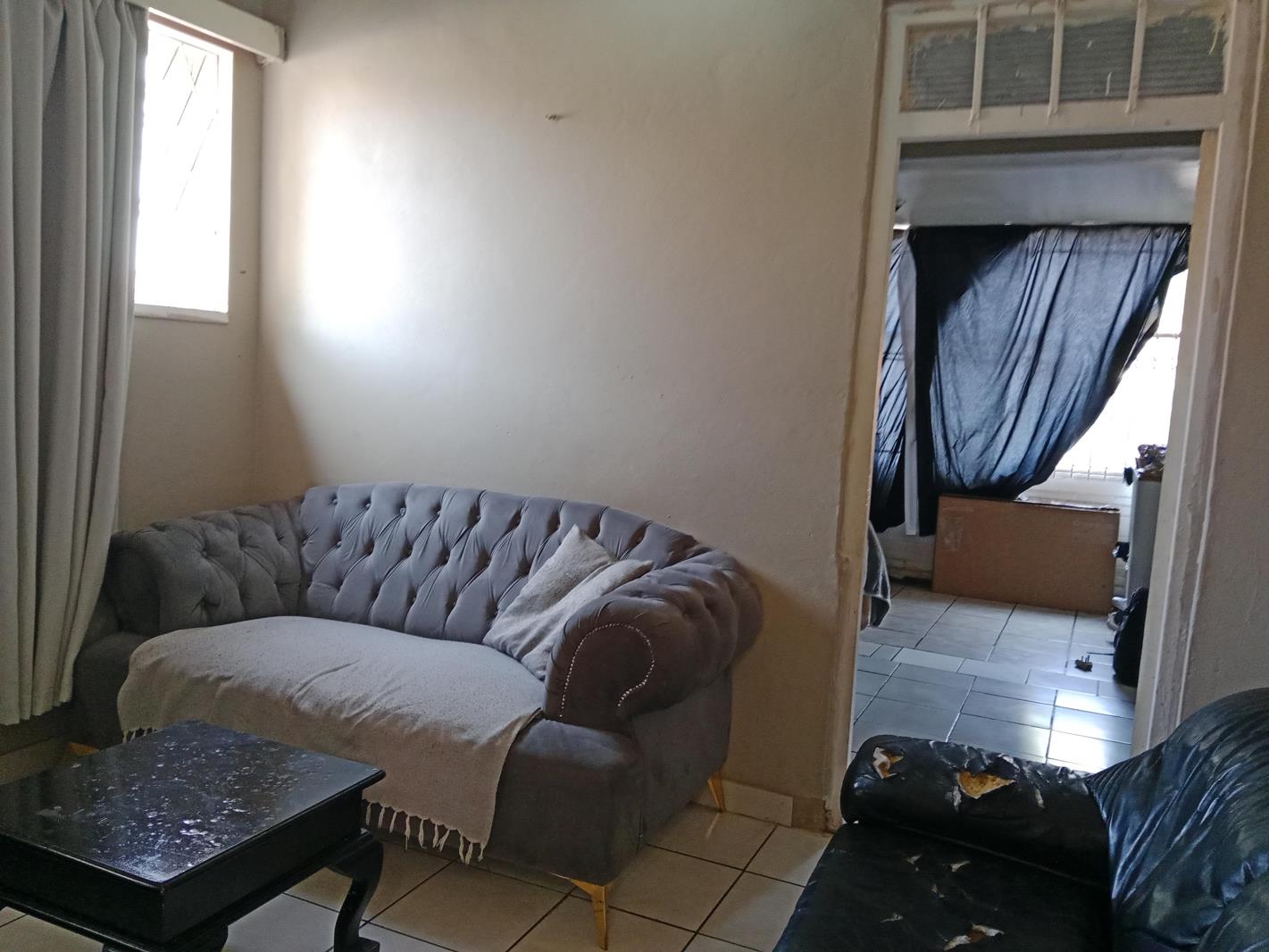 Apartment in Johannesburg, Towerby - View 3