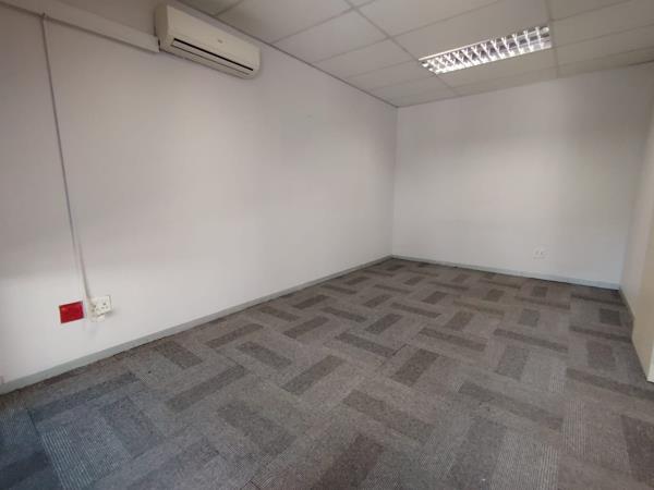 100  m² Commercial space