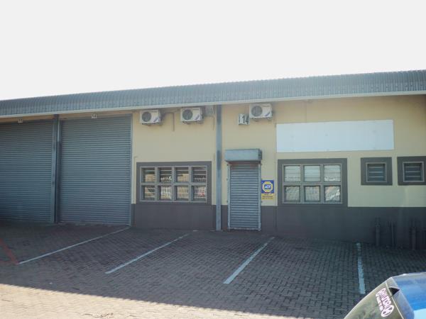 102  m² Industrial space