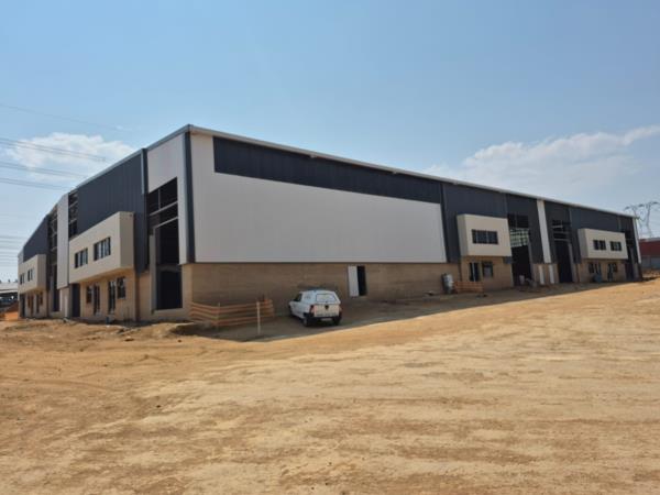 895  m² Industrial space