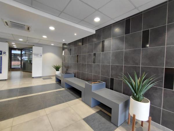 216  m² Office Space