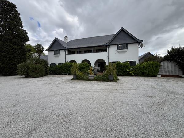 719  m² Commercial space