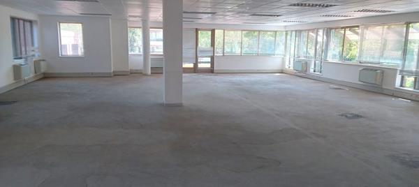 339  m² Commercial space