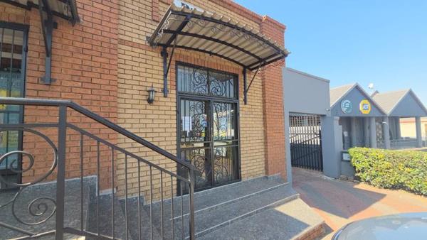 66  m² Commercial space