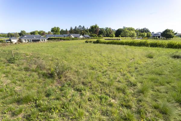 1 742 m² Land