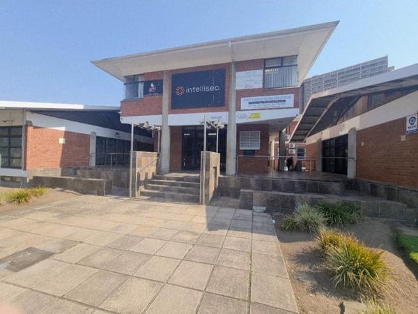 185  m² Commercial space