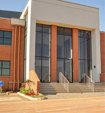 573  m² Industrial space