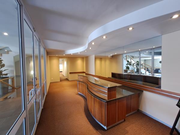 419  m² Commercial space