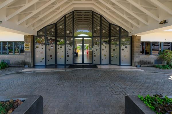 1 610  m² Commercial space