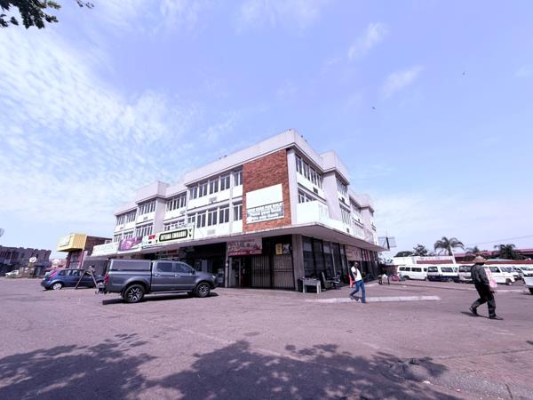 1 387  m² Commercial space