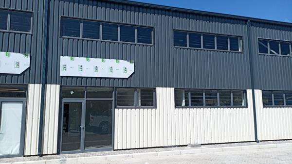 472  m² Industrial space