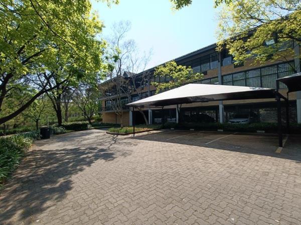 184  m² Commercial space