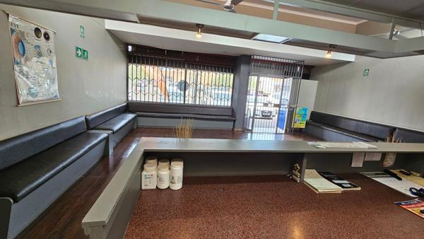 493  m² Commercial space