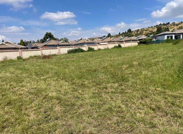 1 150 m² Land