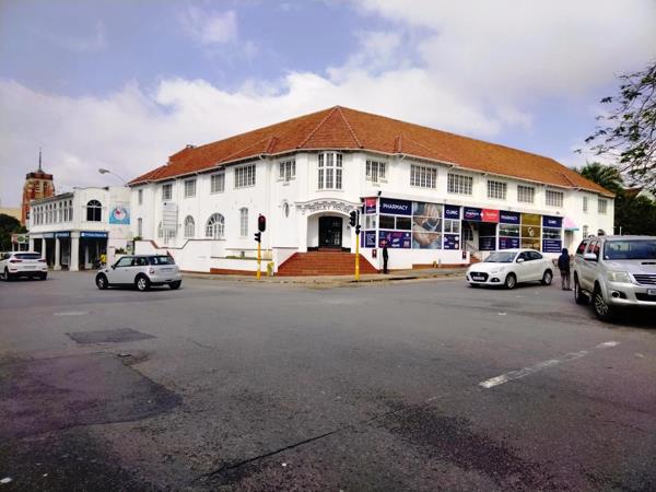 1 158  m² Office Space