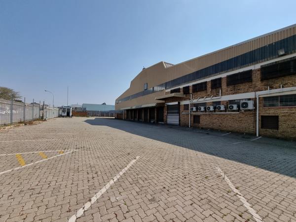 8 121  m² Industrial space