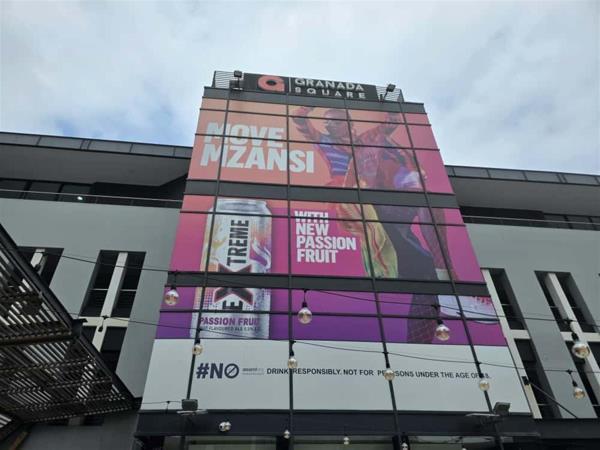 96  m² Commercial space