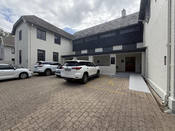 199  m² Commercial space