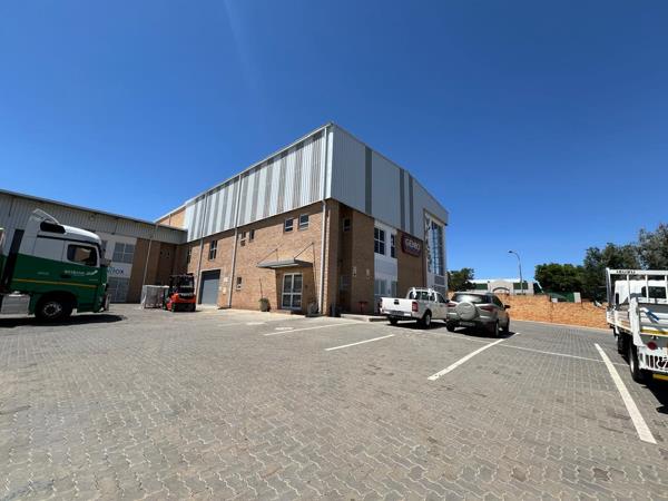 961  m² Industrial space